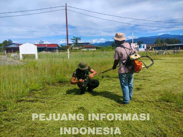 Warga Sagapusatu Antusias Kerja Bakti Bersama Satgas Yonif 503 Kostrad