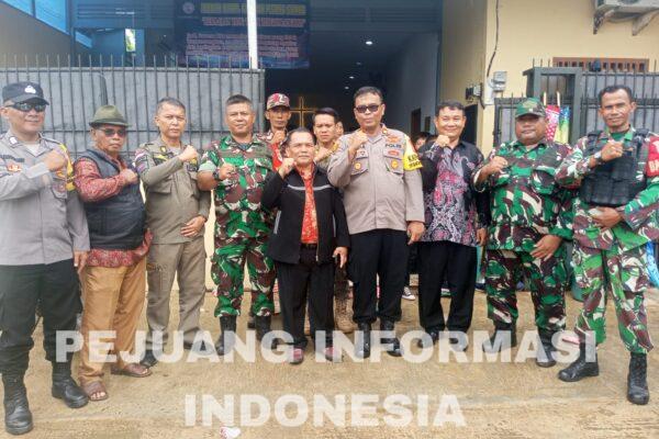 Terlihat Kekompakan Kapolsek Pebayuran Bersama Danramil Serta Unsur Kecamatan, Melaksanakan Pengamanan Perayaan Natal