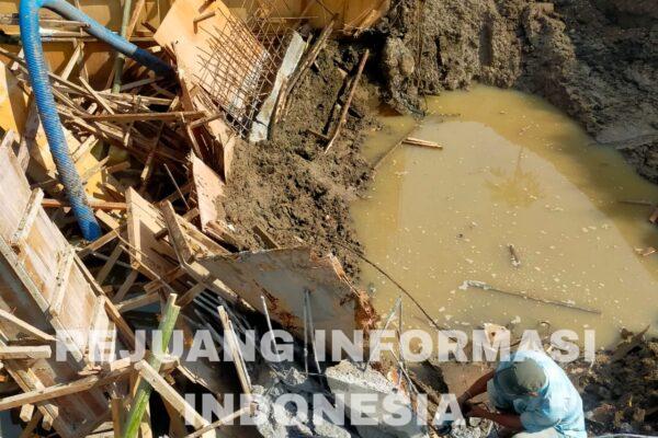 Jadi Sorotan Warga Payakumbuh, Kenapa Proyek Rehabilitasi Air Baku Batang Agam Dilarang Wartawan Meliput?