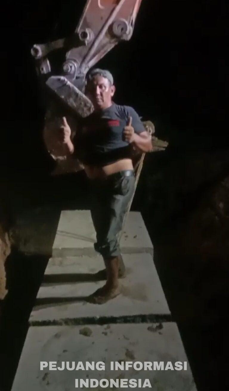 Masyarakat Dusun 5 Koto Maluku Jaya Tanggap Darurat Boxcover Jalan