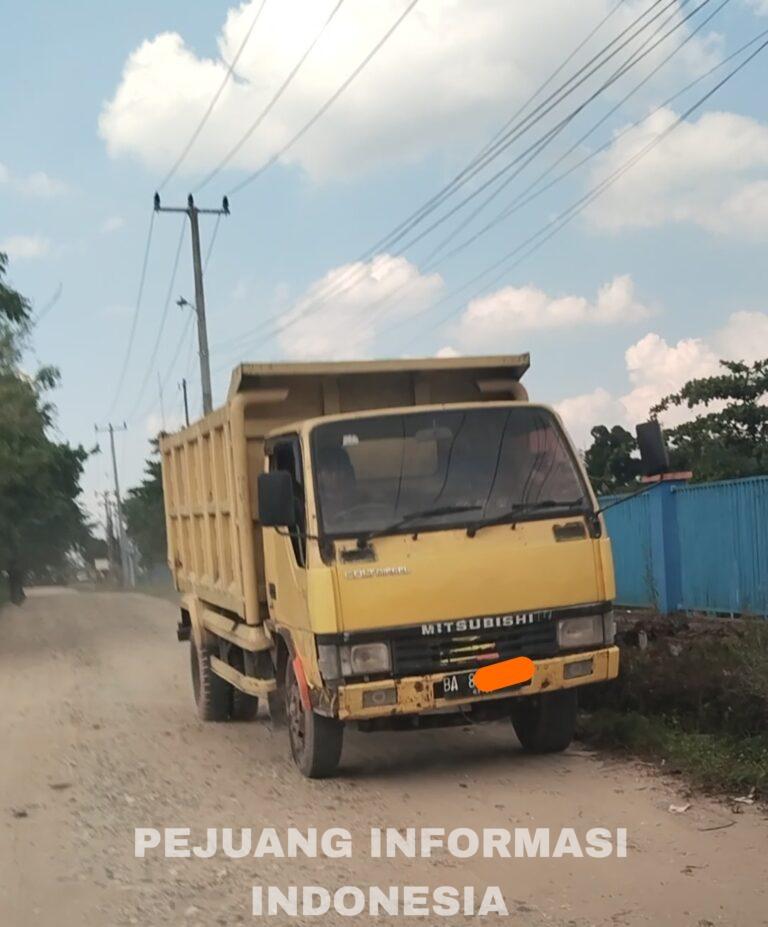 Pekanbaru.Riau- Diduga Ilegal! Aktivitas Galian C di Jalan Yung Tiar Kulim Riau Tak Kantongi Izin, Disinyalir Ada Setoran Suap Besar