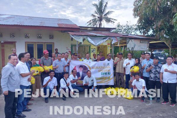 Kombes.Maruli Siahaan Menyerahkan Bantuan Sembako Kepada Korban Angin Puting Beliung Kecamatan Tebing Tinggi.