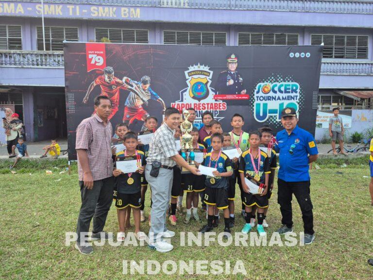 Kapolrestabes Medan Di Wakili Kapolsek Medan Timur Menutup perlombaan Final tournament bola kaki U 12
