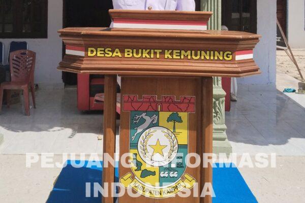 Bukit Kemuning Tumpah Ruah! Ribuan Warga Antusias Meriahkan HUT RI ke-80 di Depan Kantor Desa